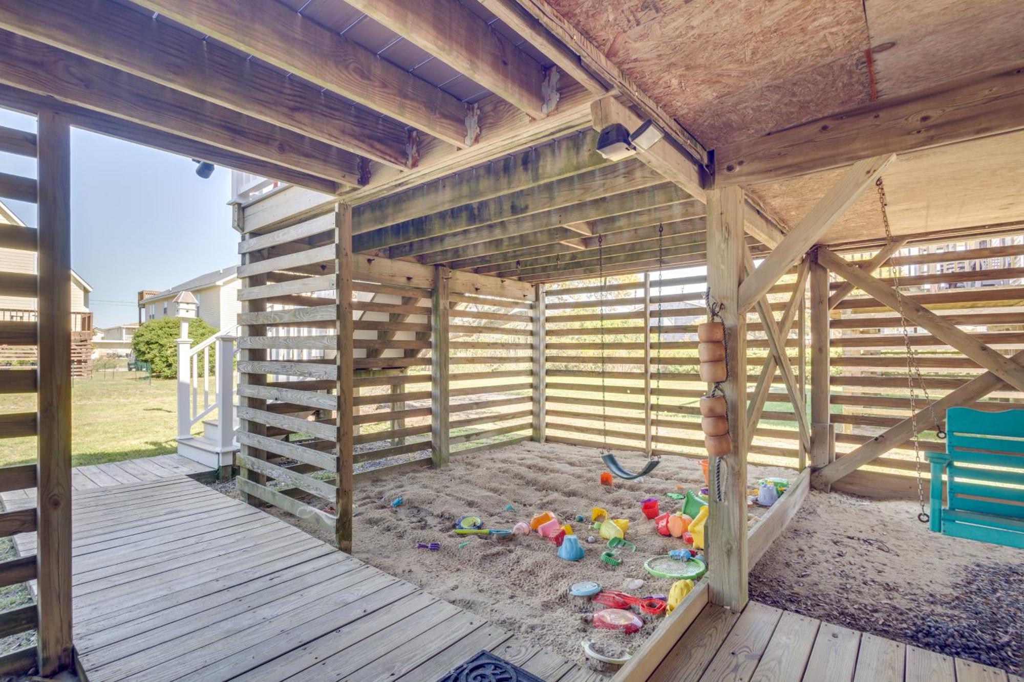 Coastal Home With Deck And Outdoor Shower Kill Devil Hills Eksteriør billede